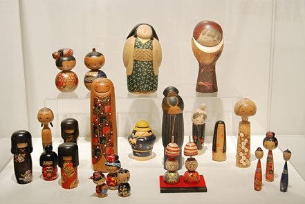 traditional kokeshi